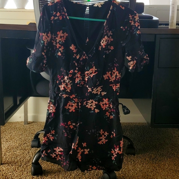 Candies XS Black Floral Romper - Picture 1 of 6